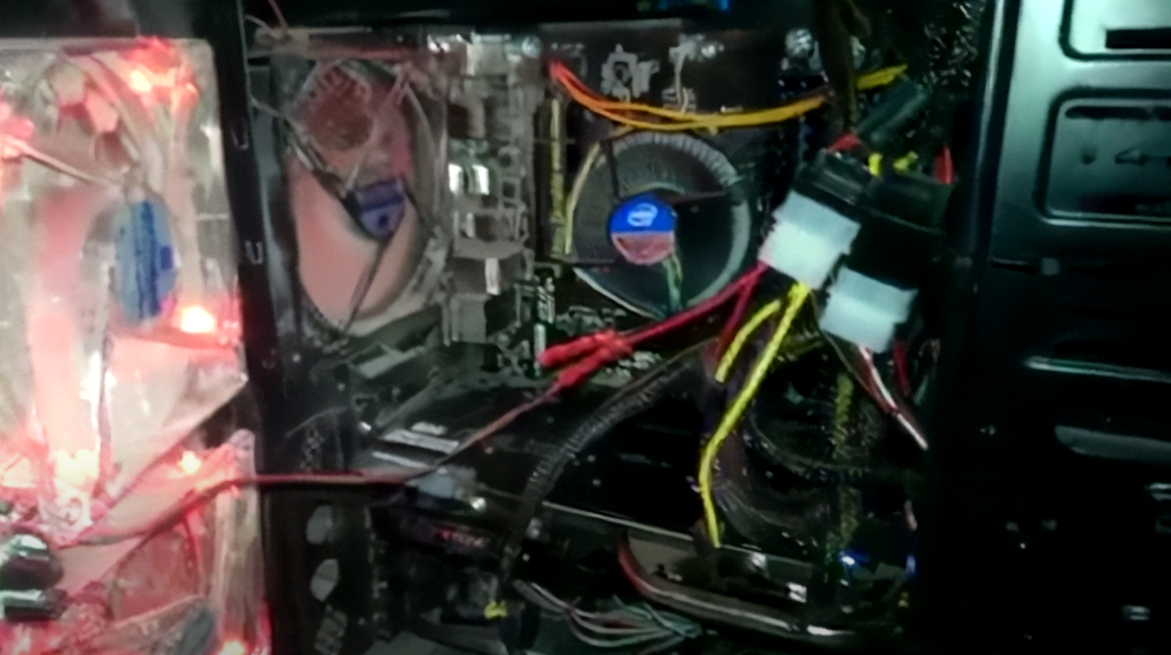 A very ugly looking picture of my old PC